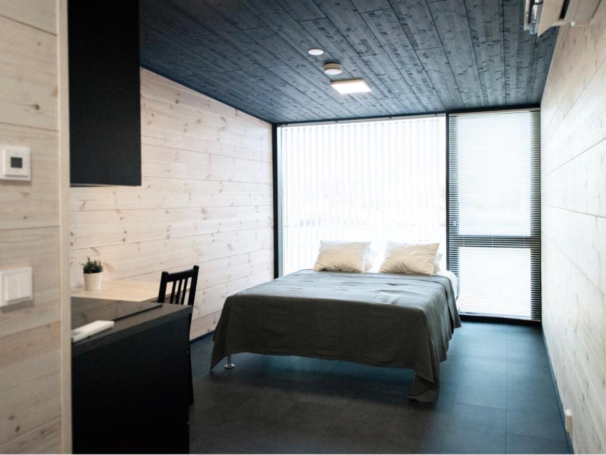Black Hotel Кемпеле Экстерьер фото