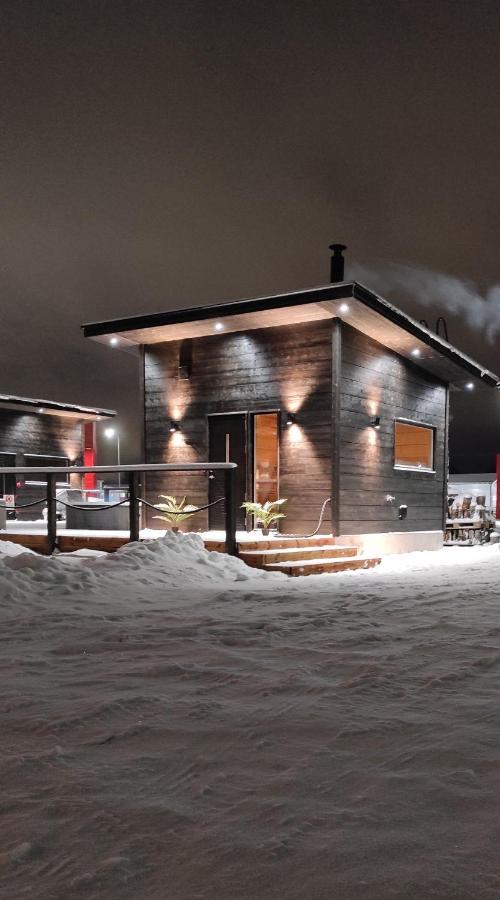 Black Hotel Кемпеле Экстерьер фото